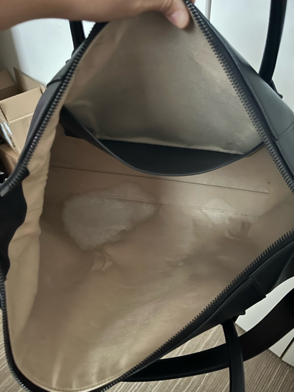 Givenchy Antigona Soft Medium - Picture 9 of 12